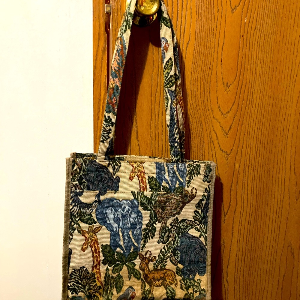 Brand new purse with African animals on it